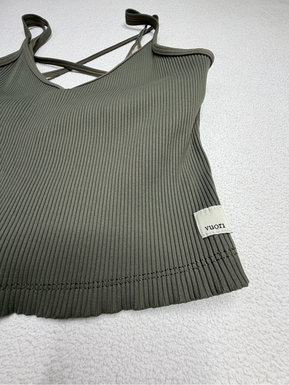 Vuori Rib Crop Top - Picture 6 of 11
